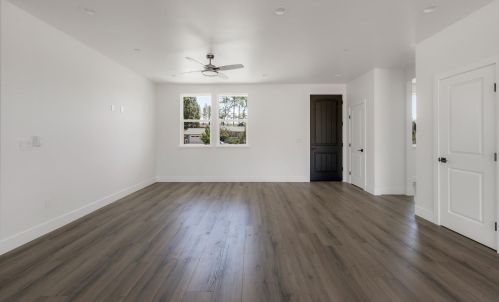 6081 Maxwood Dr, Paradise CA  95969-4348 exterior