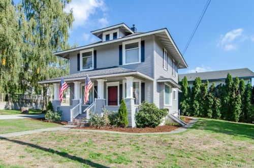113 7th St, Lynden, WA 98264-1950