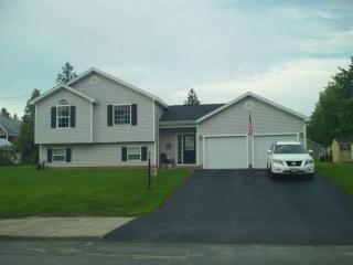 9 Lindsay St, West Glenville, NY 12010-1910