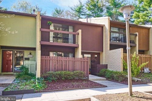 11183 Saffold Way, Herndon, VA 20190-3824