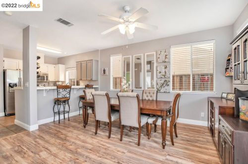 2060 Springbrook Ct, Oakley CA  94561-4113 exterior