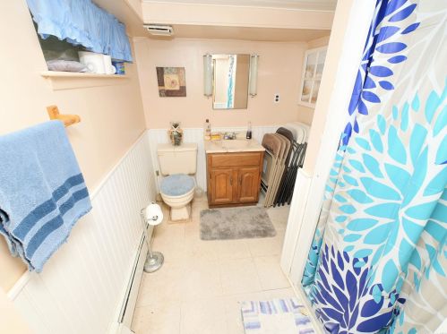 8 Old Rocky Point Rd, Miller Place NY  11764-2025 exterior