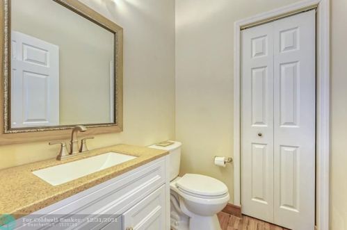 4546 Danson Way, Delray Beach FL  33445-3550 exterior