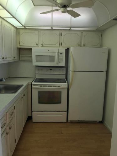 434 Southampton B, West Palm Beach, FL 33417-7811