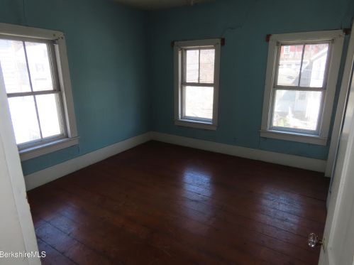 14 Elm St, Adams MA 01220-2159 exterior