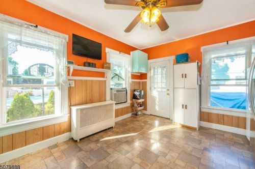 24 Olive St, Bloomfield NJ  07003-3209 exterior