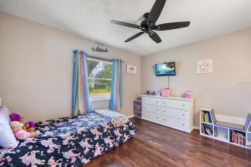 6341 80th Ave, Pinellas Park FL  33781-2100 exterior