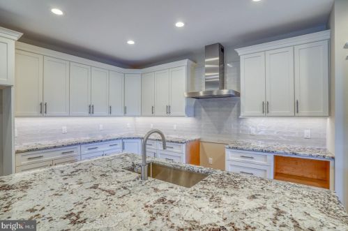 94 Wolf Creek Cir, Dover DE  19901-4917 exterior