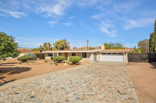 56564 Joshua Dr, Yucca Valley, CA 92284-4069
