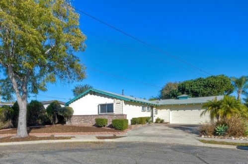 4542 Mt Frissell Dr, San Diego CA 92117-4811 exterior