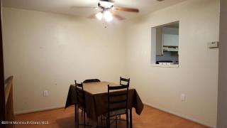 569 Woodbine Ln, Lakewood, NJ 08701-5879