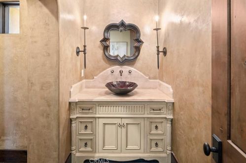 47 Echo Gln, Irvine CA  92603-0421 exterior