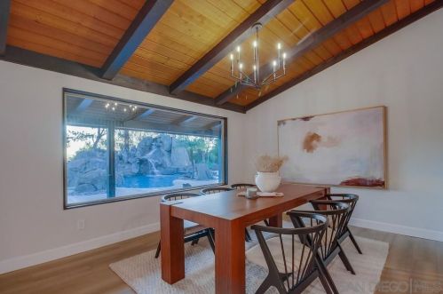 2502 Singing Vista Way, El Cajon CA  92019-2740 exterior