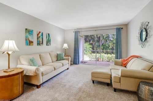 2578 Kings Lake Blvd, Naples, FL 34112-5407