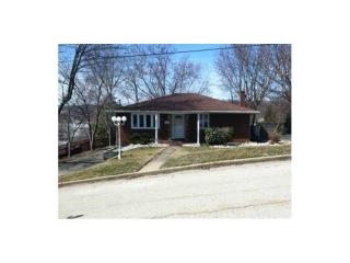 1205 Lynnwood St, Jeannette, PA 15644-1456