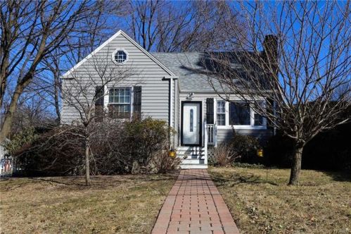 198 Sherman Ave, Hawthorne, NY 10532-2437