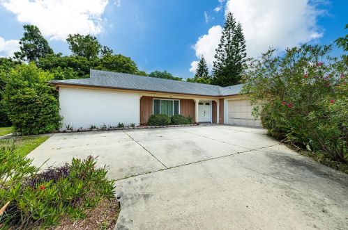 12811 Teakwood Ln, Port Richey, FL 34667-3036