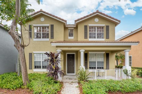 1534 Fenton Dr, Delray Beach, FL 33445-3554