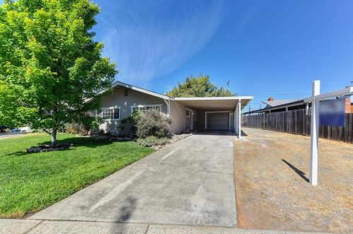 8217 Tanoak Way, Citrus Heights, CA 95621-0126