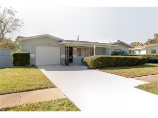879 7th Ave, Largo, FL 33770-1630