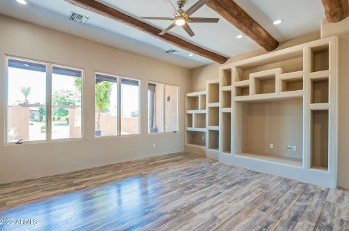 2740 Cattle Dr, Gilbert, AZ 85297-8116
