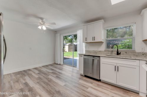 2965 Lantern Dr, Daytona Beach FL  32119-8510 exterior