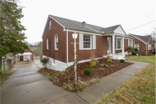 1009 Mitchell Rd, Nashville, TN 37206-1113