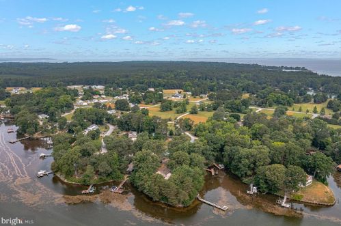 26 Mount Holly Ct, Montross VA  22520-4110 exterior