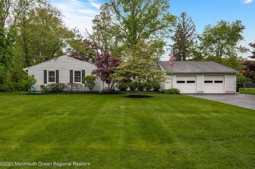 28 Willow Rd, Tinton Falls, NJ 07724-3136