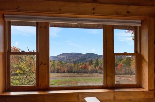 174 Page Rd, Ellsworth NH  03223-5422 exterior