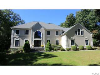 37 Londonderry Ln, Somers Town, NY 10589-2902