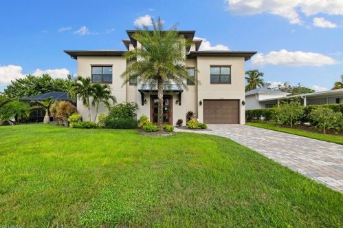 27586 Tarpon Way, Bonita Springs, FL 34134-3935
