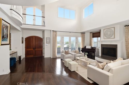 916 9th St, Manhattan Beach CA  90266-5953 exterior