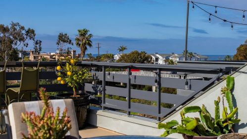 2555 State St, Carlsbad CA  92008-1623 exterior
