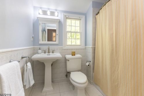 7 Potter Ct, Montclair NJ  07043-1514 exterior