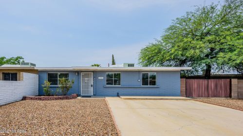 6982 Golf Links Cir, Tucson, AZ 85730-1066