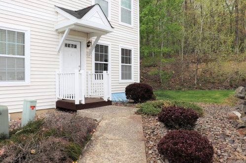 86 Jordan Ln, Middletown, NY 10940-1604