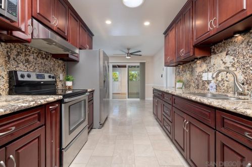 5837 Printwood Way, San Diego, CA 92117-3320