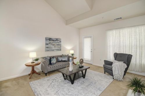 5482 Tares Cir, Elk Grove CA  95757-4361 exterior