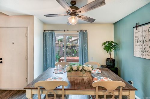 24605 Trevino Dr, Santa Clarita CA  91355-2816 exterior