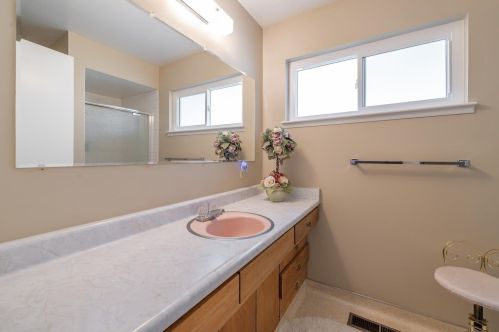 12726 Richards Blvd, Truckee CA  96161 exterior