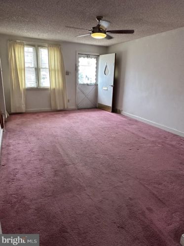 711 Rively Ave, Manor, PA 19036-1118