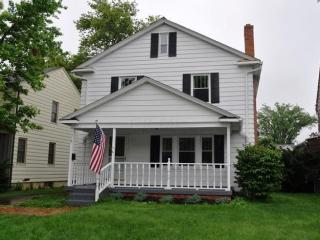 718 Vernon Rd, Columbus, OH 43209-2462
