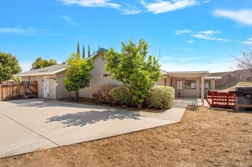 5334 Lilac St, San Bernardino CA  92407-2467 exterior