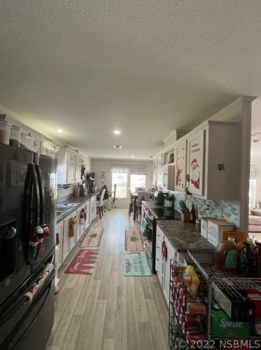 5266 Pineland Ave, Daytona Beach FL  32127-8218 exterior