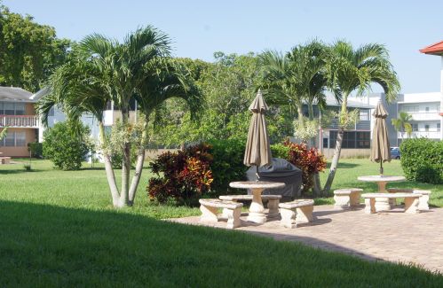 22 Andover A, West Palm Beach, FL 33417-2648