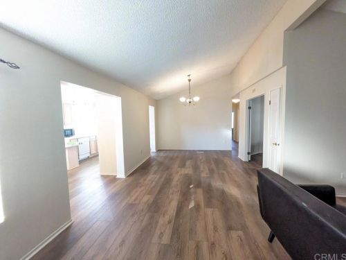 5438 Don Luis Dr, Carlsbad CA  92010-3927 exterior