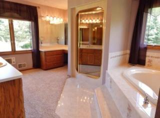 1377 Homestead Ct, Hubertus, WI 53033-9433