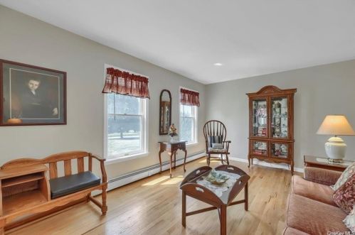 1 Overlook Dr, Washingtonville NY  10992-1041 exterior