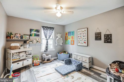 3056 Harbour Dr, Palmyra NJ  08065-2208 exterior